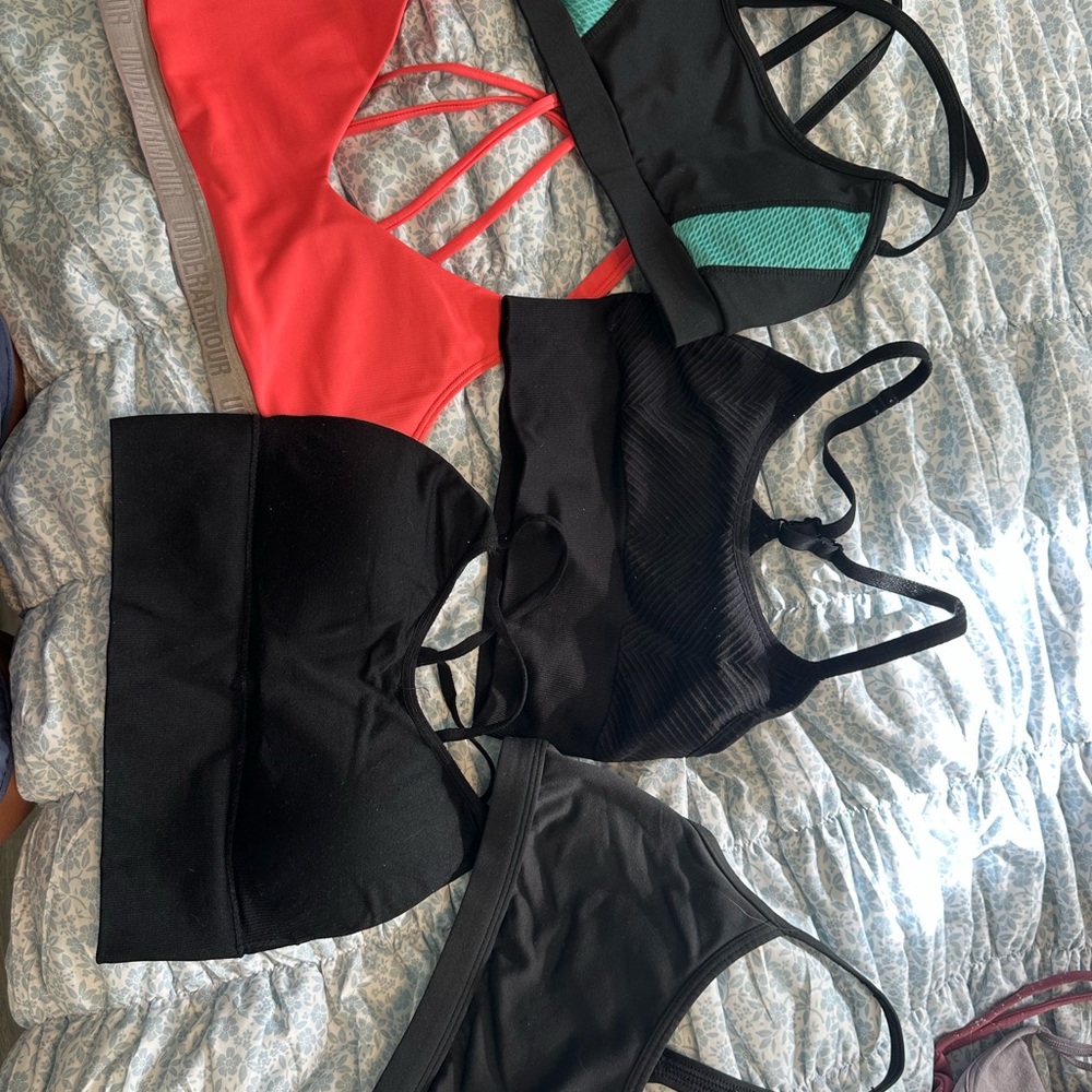Stylish Sports Bras Set - Black and Red